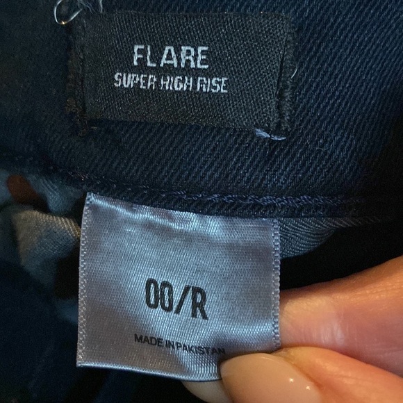 Express NWOT Super High Rise Ankle Length Flare Raw Hem - Picture 4 of 5